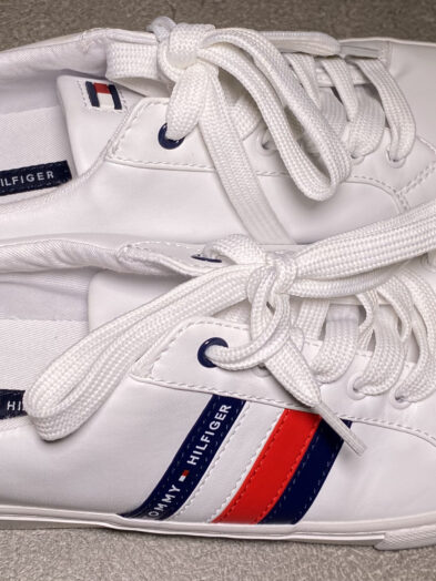 TOMMY HILFIGER  TWLAWSON WHITE TRAINERS WITH TH STRIPES