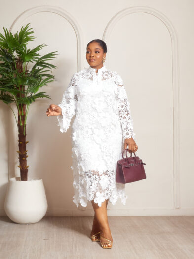 WHITE PETAL DETAIL GUIPURE LACE CAFTAN