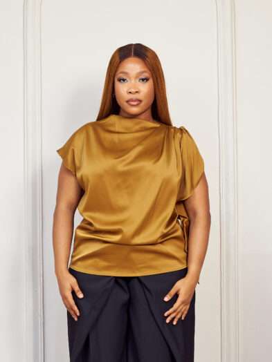 (2FOR40K)JODIE GOLD SILK MONO DRAPE SLEEVE BLOUSE