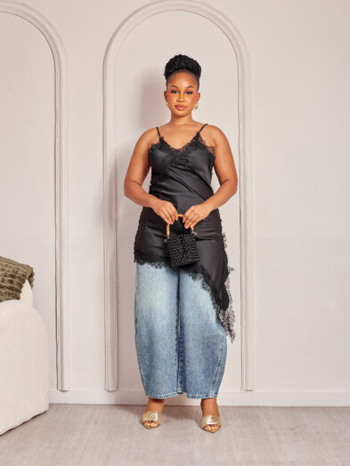 BLACK CHANTILLY INSERT ASSYMETRIC LONG TOP